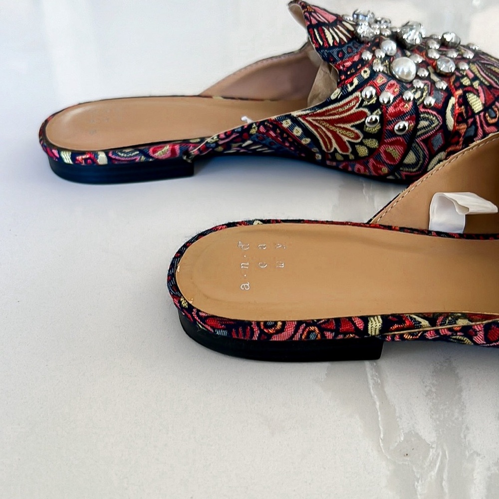 A New Day Brocade Rhinestone and Pearl Jewel Mule Shoes Red and Pink Womens 7.5 - Picture 11 of 15